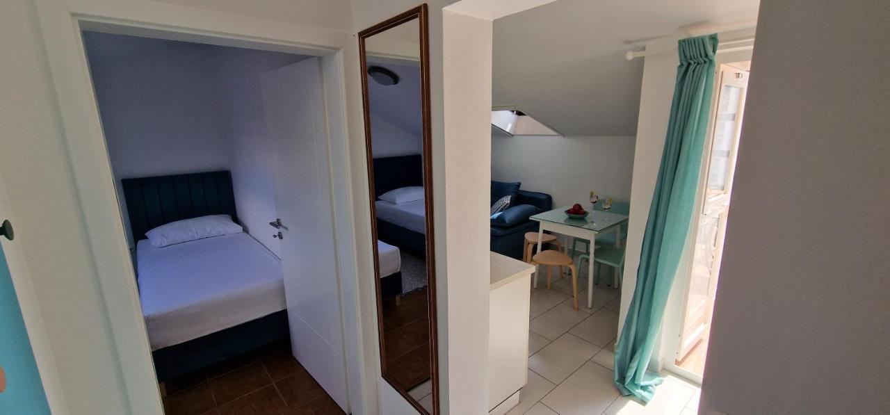 Apartmani ElaDora Biograd Na Moru Exterior foto