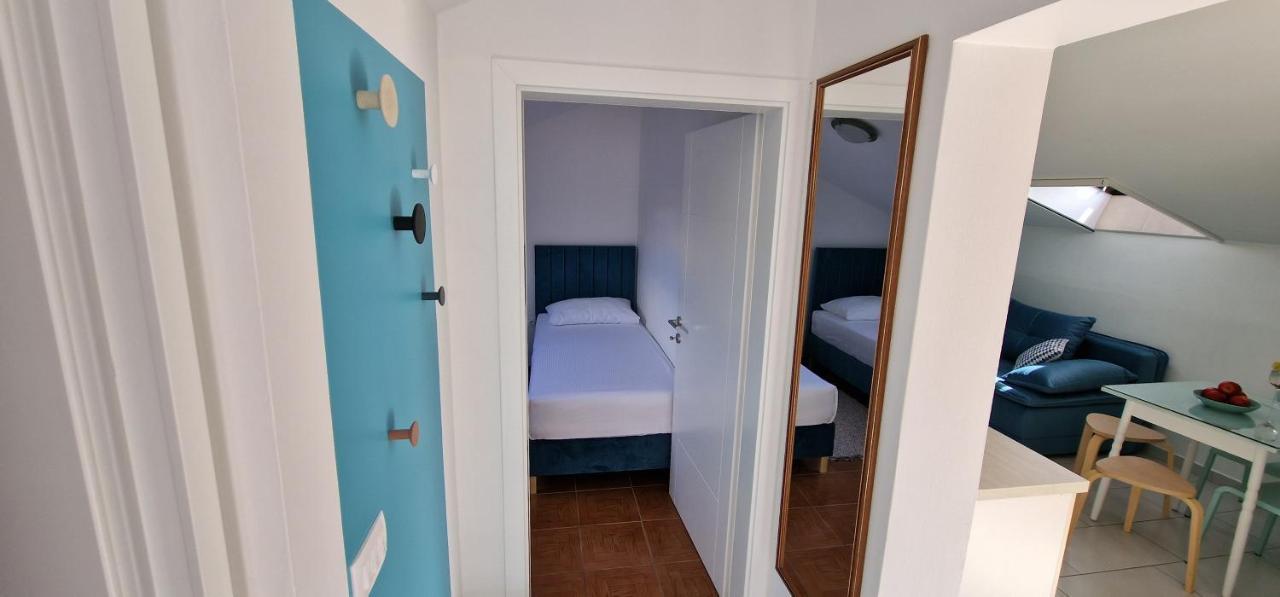 Apartmani ElaDora Biograd Na Moru Exterior foto