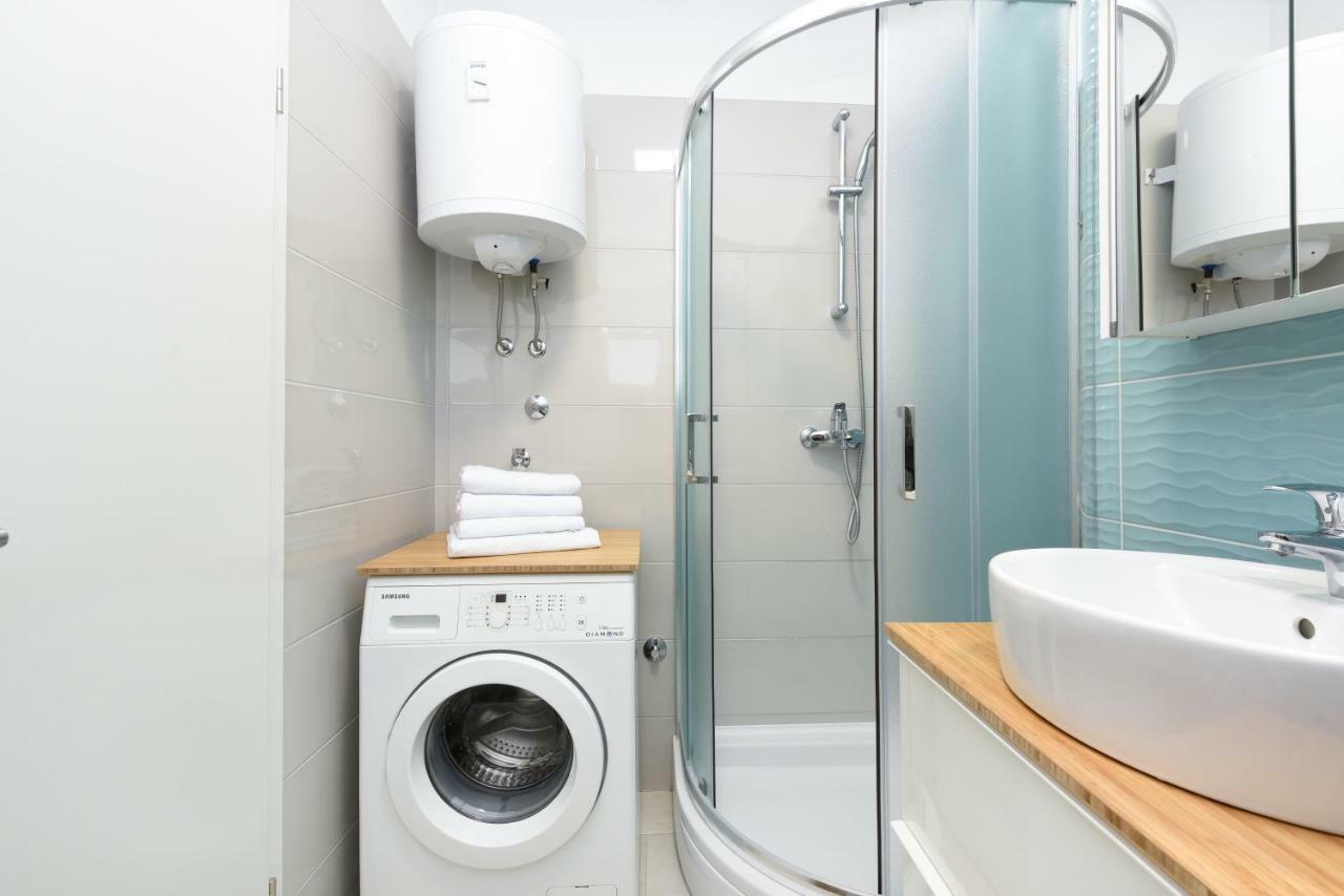 Apartmani ElaDora Biograd Na Moru Exterior foto